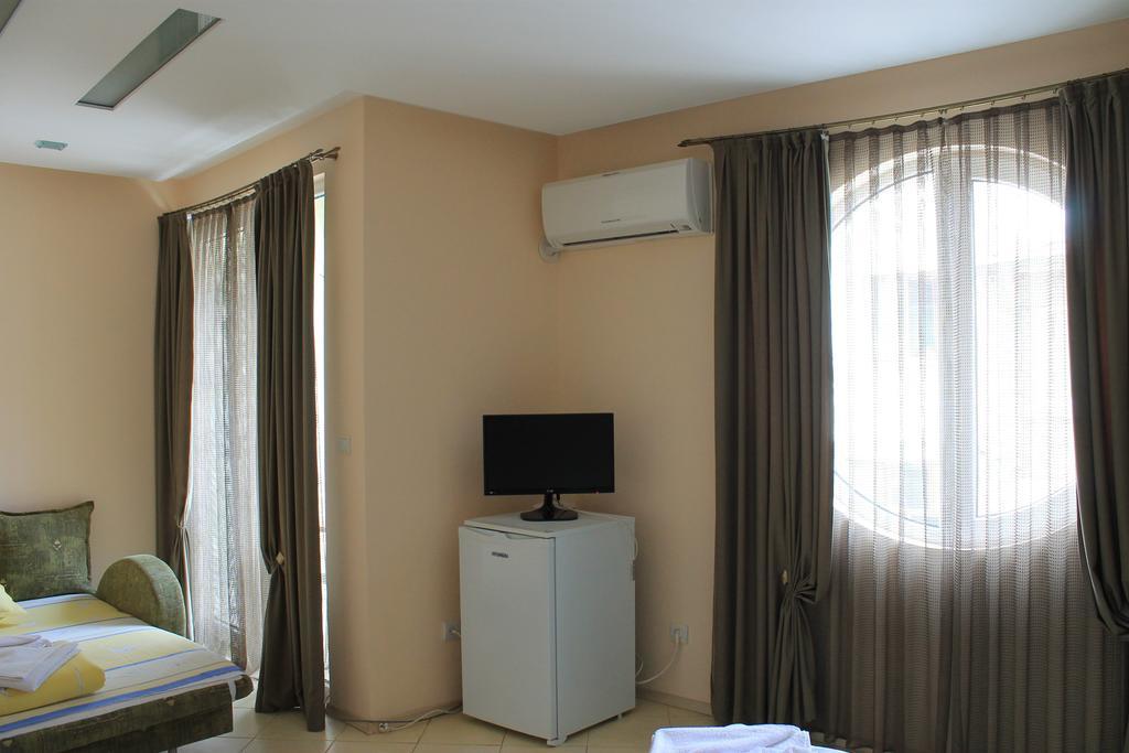 Stela Guest House Tsarévo Extérieur photo